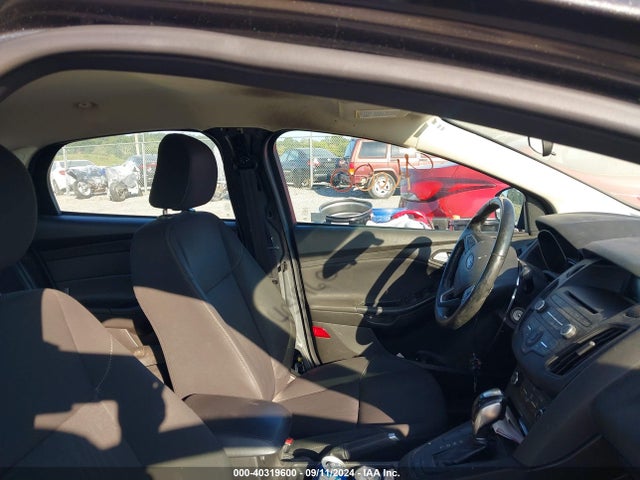 Ford FOCUS SE 2016 1FADP3F21GL292358 Image 5