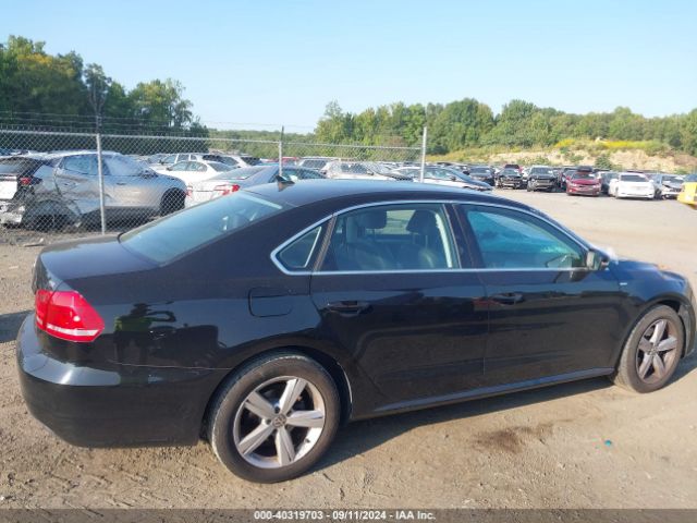 1VWAT7A3XEC038593 Volkswagen Passat 1.8t Wolfsburg Edition