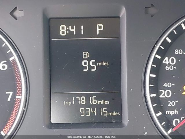 1VWAT7A3XEC038593 Volkswagen Passat 1.8t Wolfsburg Edition