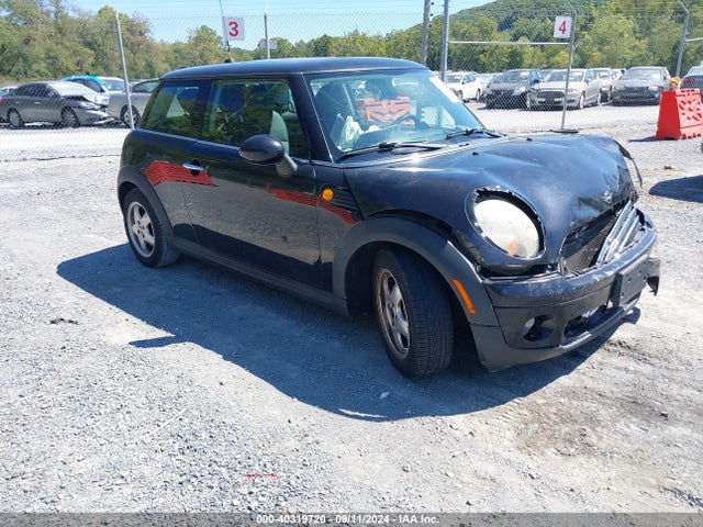 2009 MINI COOPER WMWMF33599TU73607 Photo 0