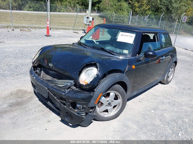 2009 MINI COOPER WMWMF33599TU73607 Photo 1