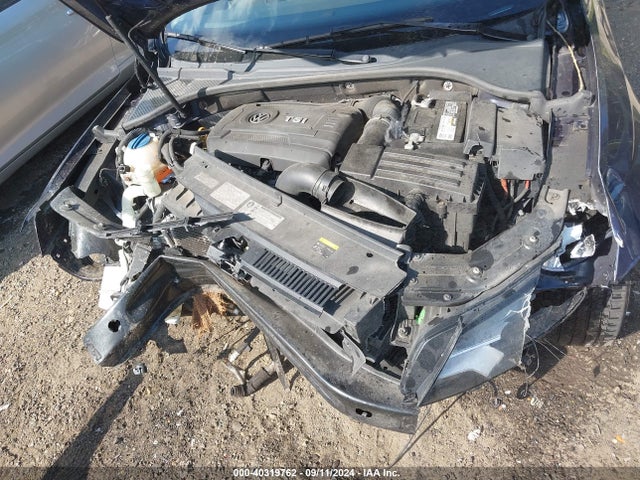 1VWBT7A37FC054465 Volkswagen Passat 1.8t Se