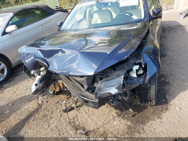 1VWBT7A37FC054465 Volkswagen Passat 1.8t Se