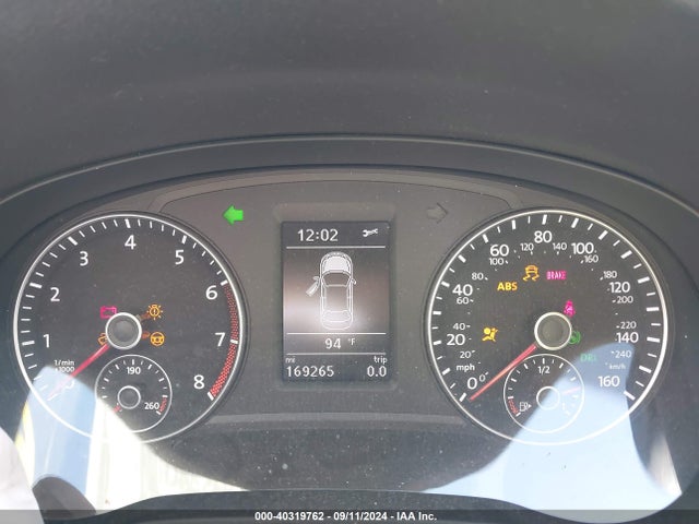 1VWBT7A37FC054465 Volkswagen Passat 1.8t Se