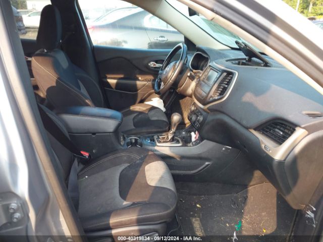 1C4PJMCBXEW264041 Jeep Cherokee Latitude