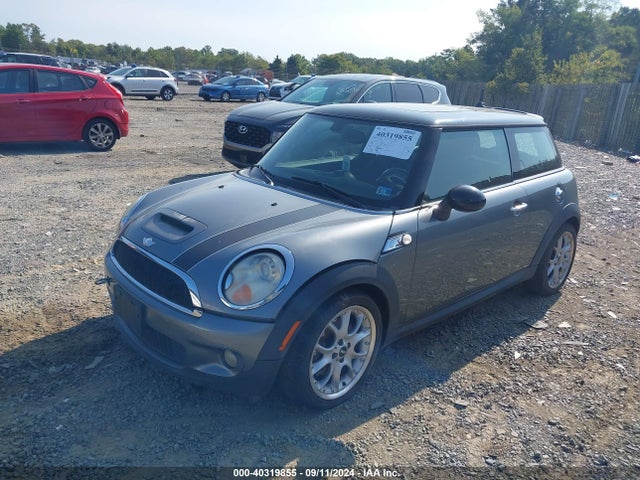 2007 MINI COOPER S WMWMF73577TL87216 Photo 1