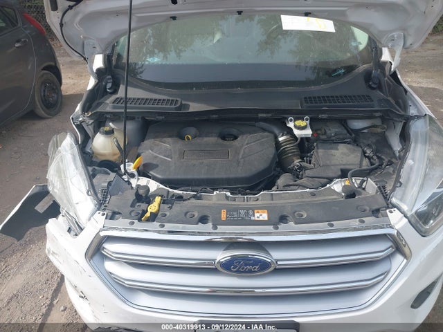 1FMCU9J99HUD79244 Ford Escape Titanium