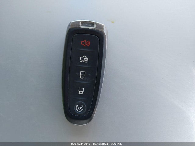 1FMCU9J99HUD79244 Ford Escape Titanium