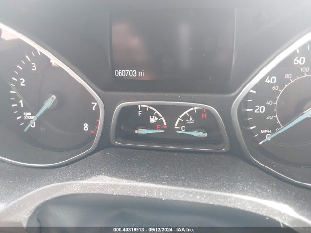 1FMCU9J99HUD79244 Ford Escape Titanium