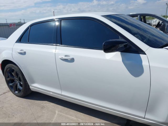 2C3CCAAG1PH585350 Chrysler 300 Touring