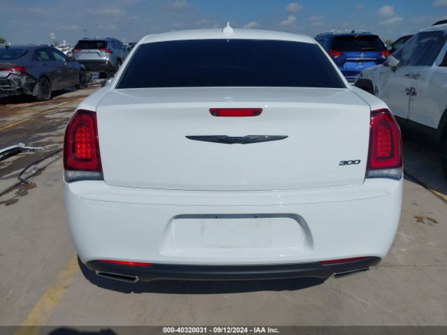 2C3CCAAG1PH585350 Chrysler 300 Touring