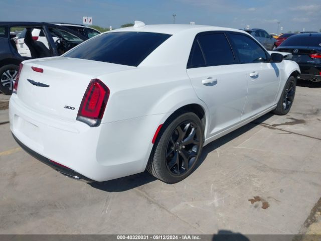 2C3CCAAG1PH585350 Chrysler 300 Touring