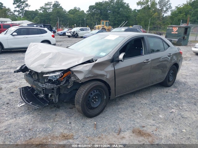 Toyota COROLLA LE 2018 2T1BURHE6JC033870 Image 2
