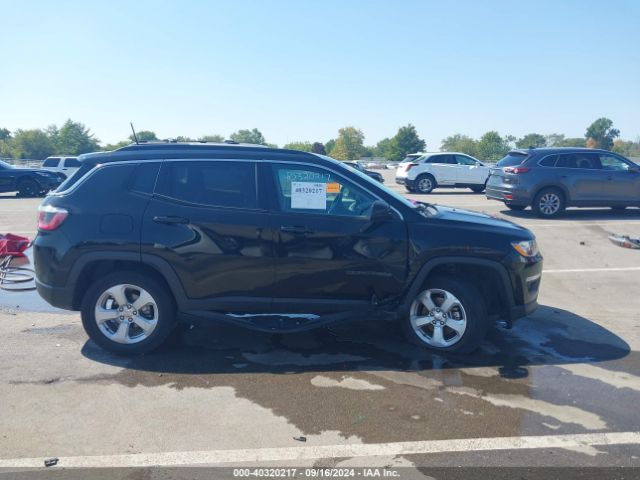 3C4NJDBB6KT809811 Jeep Compass Latitude 4x4