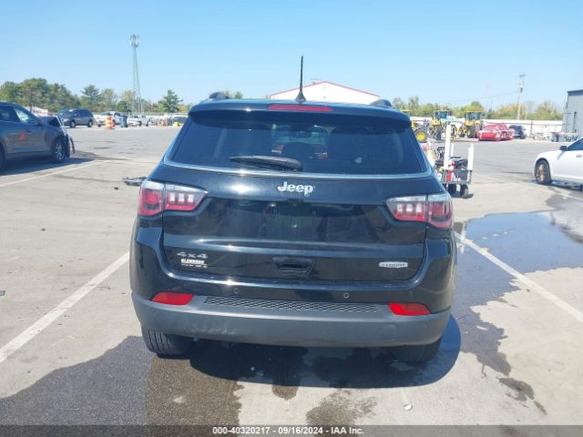 3C4NJDBB6KT809811 Jeep Compass Latitude 4x4