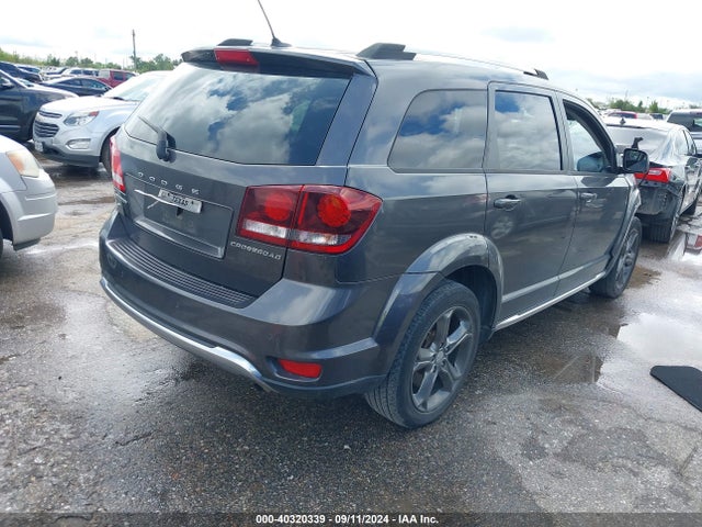3C4PDCGB4FT697857 Dodge Journey Crossroad
