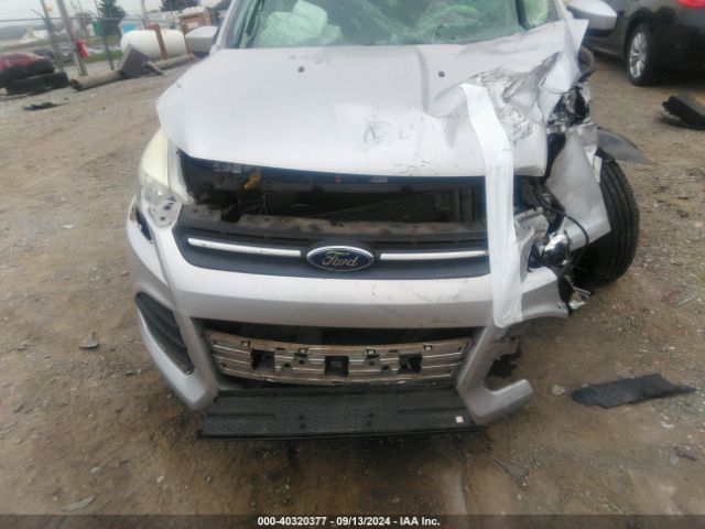 1FMCU9GX9FUA98127 Ford ESCAPE SE
