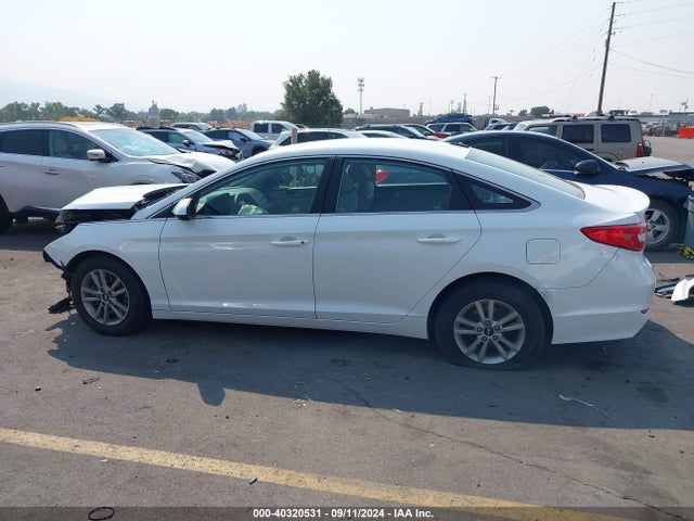 Hyundai SONATA SE 2016 5NPE24AF3GH344090 Image 14