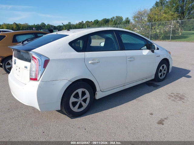 Toyota Prius One 2014 JTDKN3DU2E1818047 Image 4