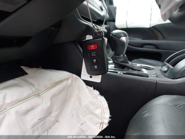 Toyota Highlander Xle V6 2016 5TDKKRFH3GS167108 Image 11