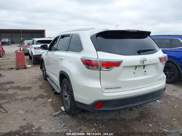 Toyota Highlander Xle V6 2016 5TDKKRFH3GS167108 Image 3