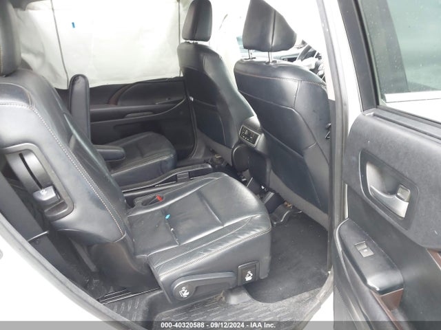 Toyota Highlander Xle V6 2016 5TDKKRFH3GS167108 Image 8