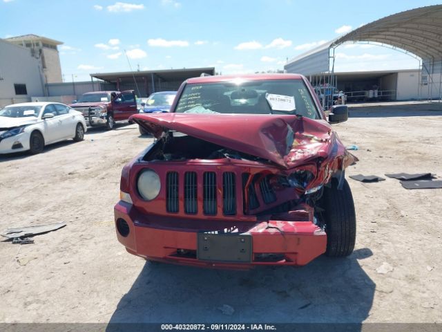 1C4NJPFB8GD584364 Jeep Patriot Latitude