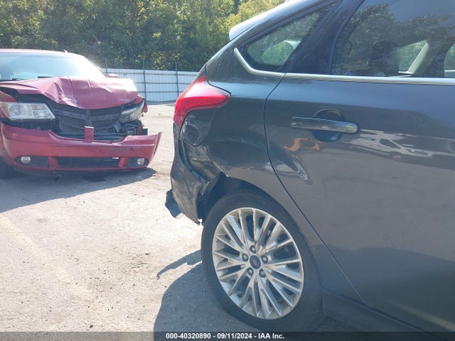 Ford Focus Titanium 2015 1FADP3N28FL230276 Image 12