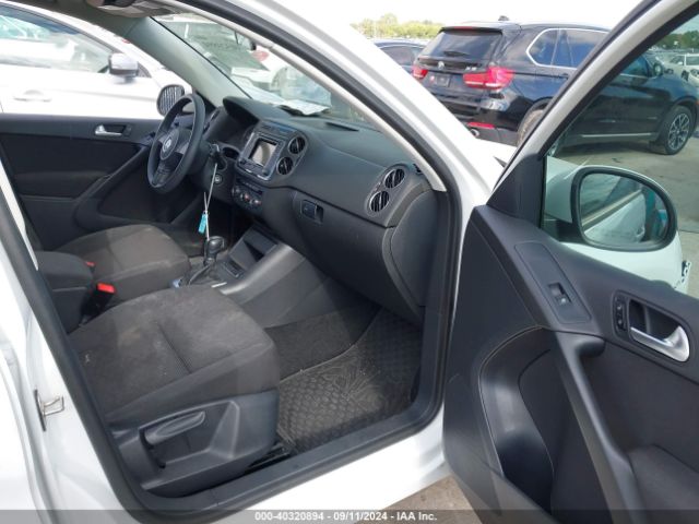WVGAV7AXXHK053536 Volkswagen Tiguan 2.0t/2.0t S