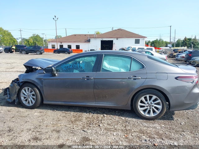 Toyota CAMRY LE 2022 4T1C11AK3NU046966 Image 14