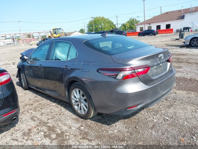 Toyota CAMRY LE 2022 4T1C11AK3NU046966 Image 3