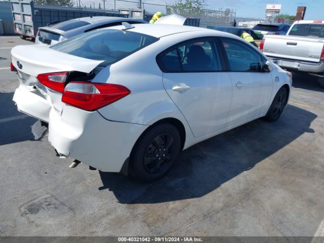 KNAFK4A61E5072220 KIA FORTE LX