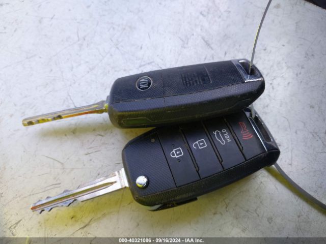 KNAFX6A84G5619563 KIA Forte Koup Ex