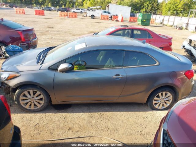 KNAFX6A84G5619563 KIA Forte Koup Ex