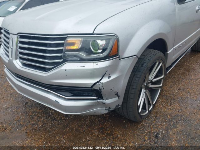 5LMJJ2HT9FEJ06737 Lincoln Navigator