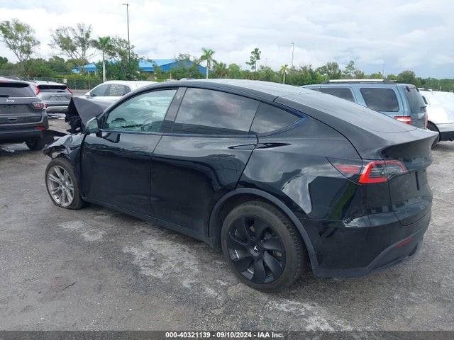 2021 TESLA MODEL Y 5YJYGDEE9MF077127 Photo 2