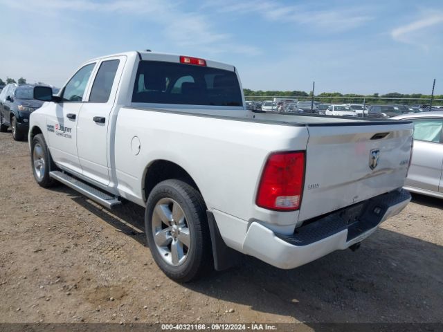 1C6RR7FGXJS273678 RAM 1500 Express Quad Cab 4x4 6'4 Box