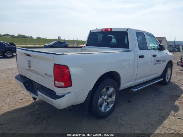1C6RR7FGXJS273678 RAM 1500 Express Quad Cab 4x4 6'4 Box