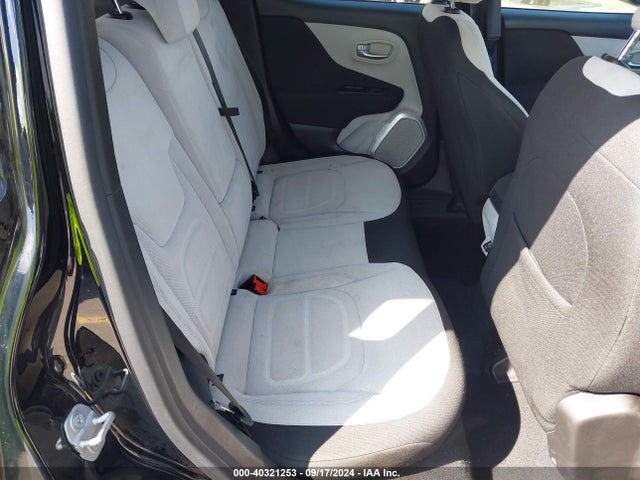 ZACNJABB8KPK05650 Jeep Renegade Latitude Fwd