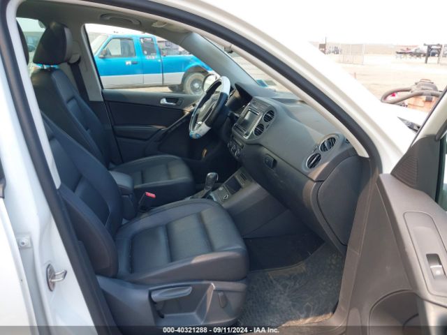 WVGRV7AXXHK019809 Volkswagen Tiguan 2.0t Wolfsburg Edition