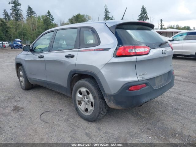 1C4PJMAB8GW338420 Jeep Cherokee Sport