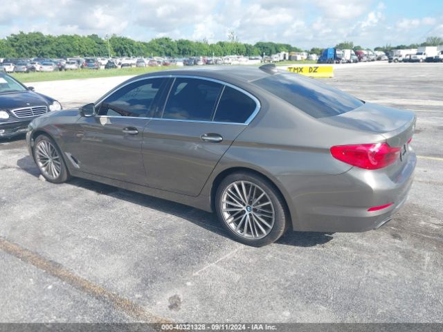 WBAJE5C55JWA94689 BMW 540I