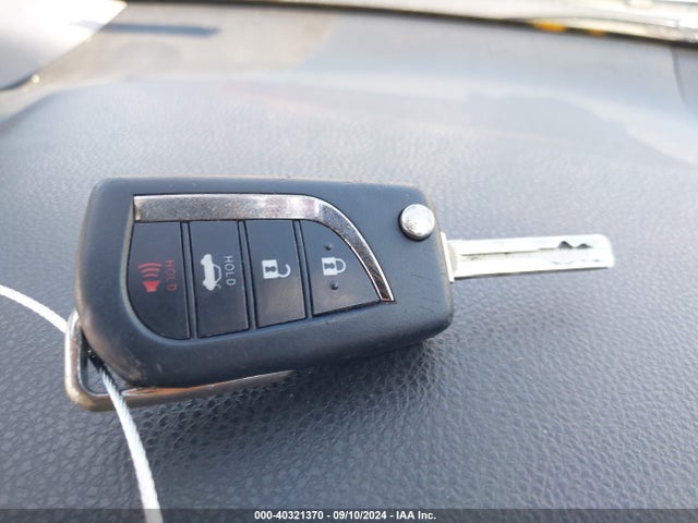 Toyota CAMRY LE 2018 4T1B11HK2JU068162 Image 11