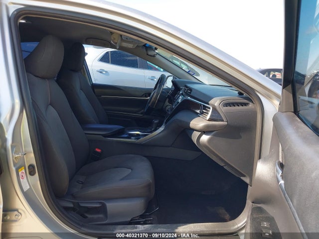 Toyota CAMRY LE 2018 4T1B11HK2JU068162 Image 5