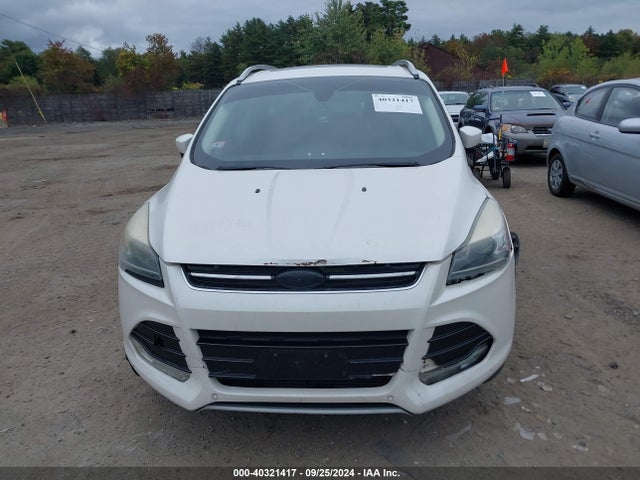 1FMCU9J94FUA48584 Ford Escape Titanium
