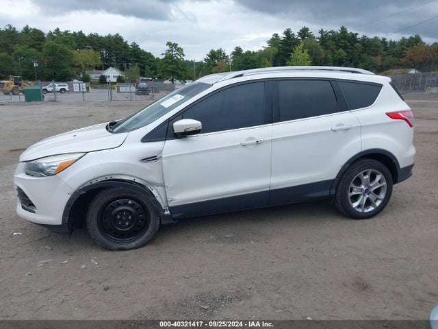 1FMCU9J94FUA48584 Ford Escape Titanium