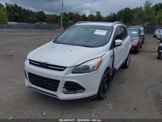 1FMCU9J94FUA48584 Ford Escape Titanium