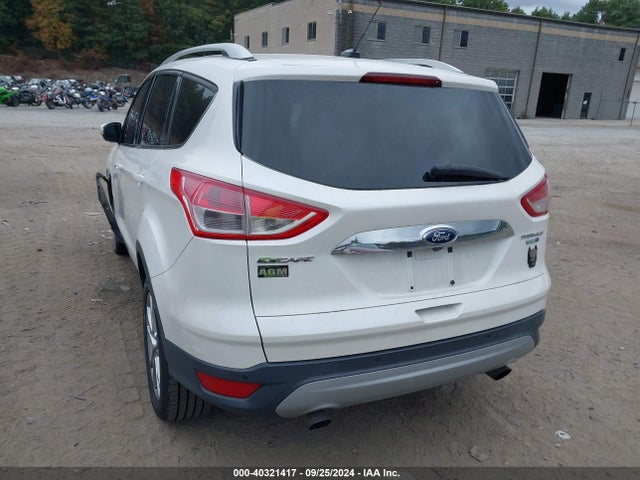 1FMCU9J94FUA48584 Ford Escape Titanium