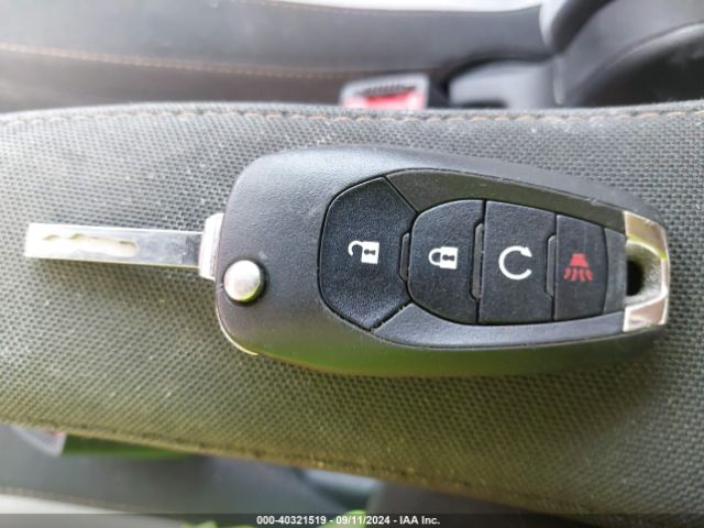 KL7CJKSB2MB331383 Chevrolet Trax Fwd Ls