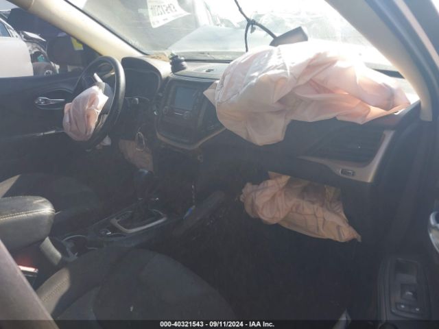 1C4PJMAB6FW545855 Jeep Cherokee Sport